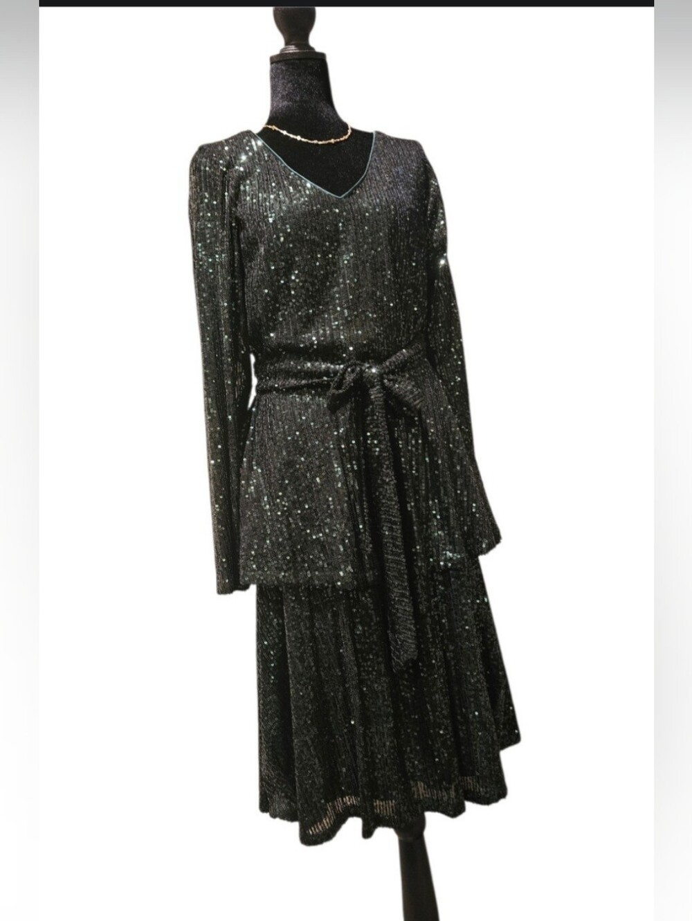🎄Emerald Green Full Sequin Holiday Dress By Nanette Lepore